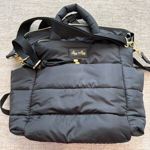 Itzy ritzy convertible diaper bag